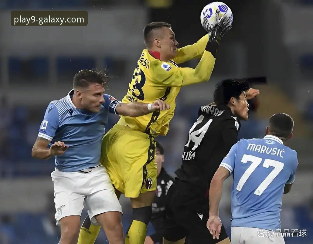 点球大战的残酷与现实：意大利出局与九游平台上的足球体验对比